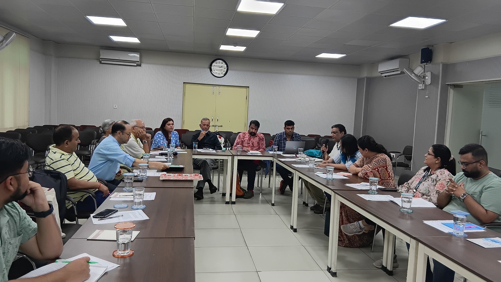 मानव-तेंदुए संघर्ष के सामाजिक-पारिस्थितिक और भू-स्थानिक आयाम पर बैठक