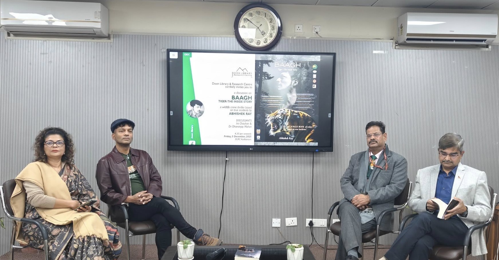 दून पुस्तकालय की ओर से अभिषेक रे की किताब ‘बाघ टाइगर- द इनसाइड स्टोरी’ पर चर्चा का आयोजन