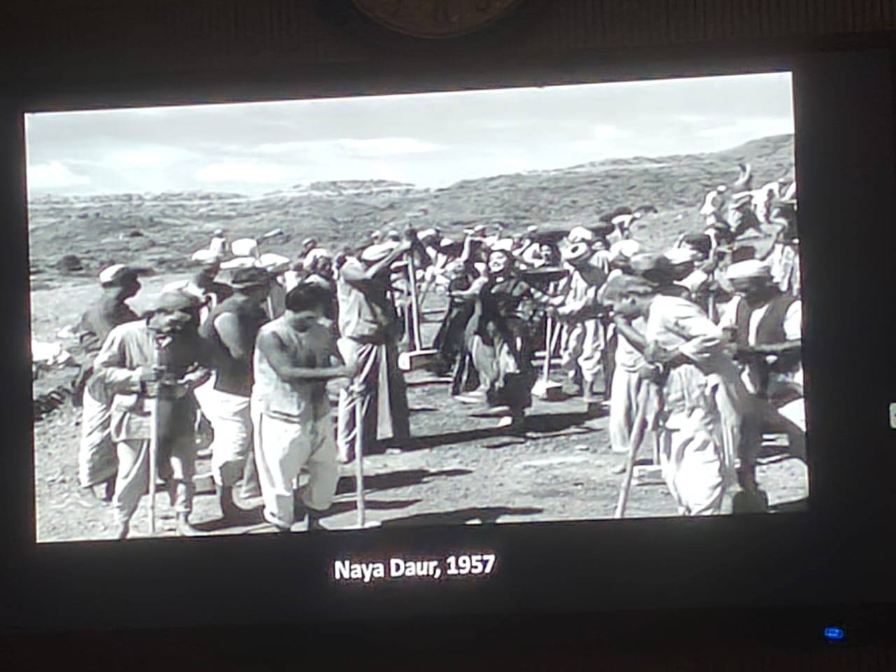 बाम्बे सिनेमा तब और अब पर सचित्र व्याख्यान